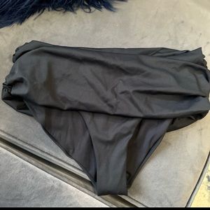 SKIMS bikini bottoms size small